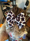 Cow bow